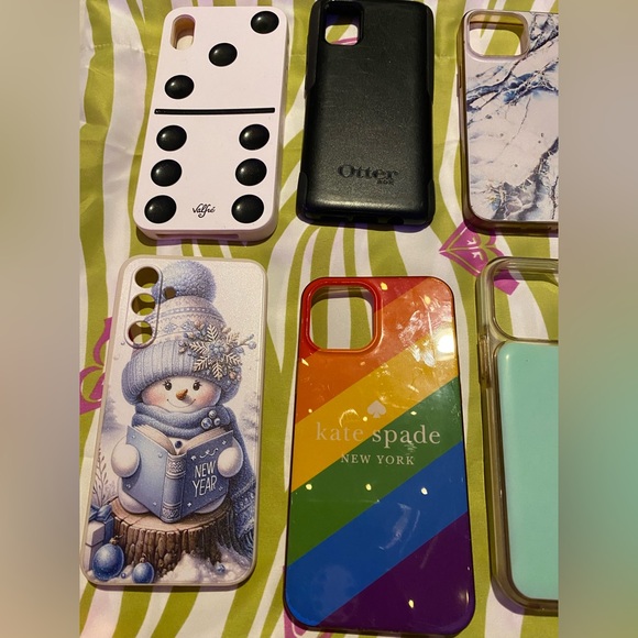 Multicolor Multi-Phone Case Collection - Picture 2 of 8